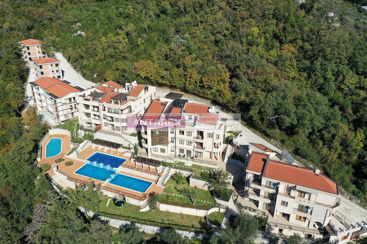 Garsonjera-33-m²-u-kompleksu-sa-bazenima-Herceg-Novi-7 Garsonjera 33 m² – Herceg Novi — fotografija 8