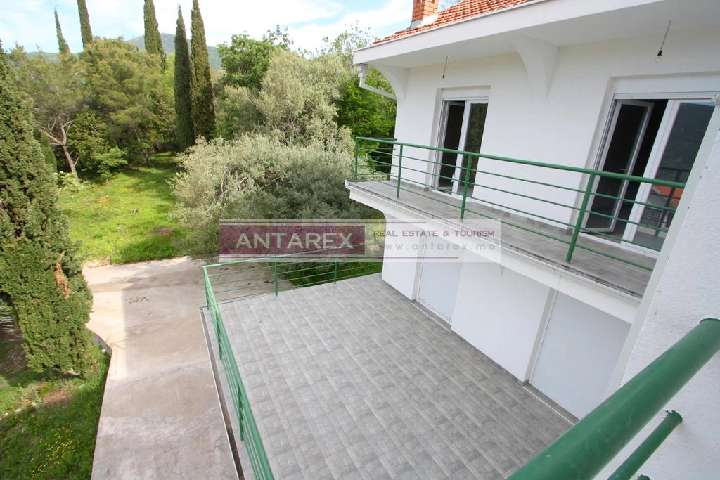 Nova-kuca-sa-velikim-placem-u-Igalu-Herceg-Novi-3 Kuća 331 m² – Igalo, Herceg Novi — fotografija 4