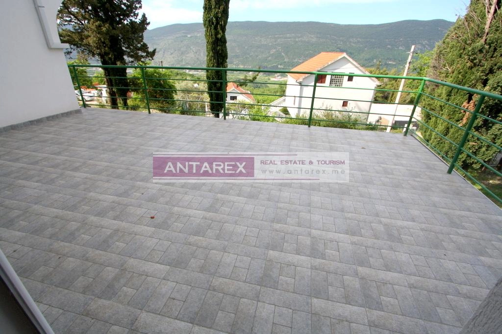 Nova-kuca-sa-velikim-placem-u-Igalu-Herceg-Novi-4 Kuća 331 m² – Igalo, Herceg Novi — fotografija 5