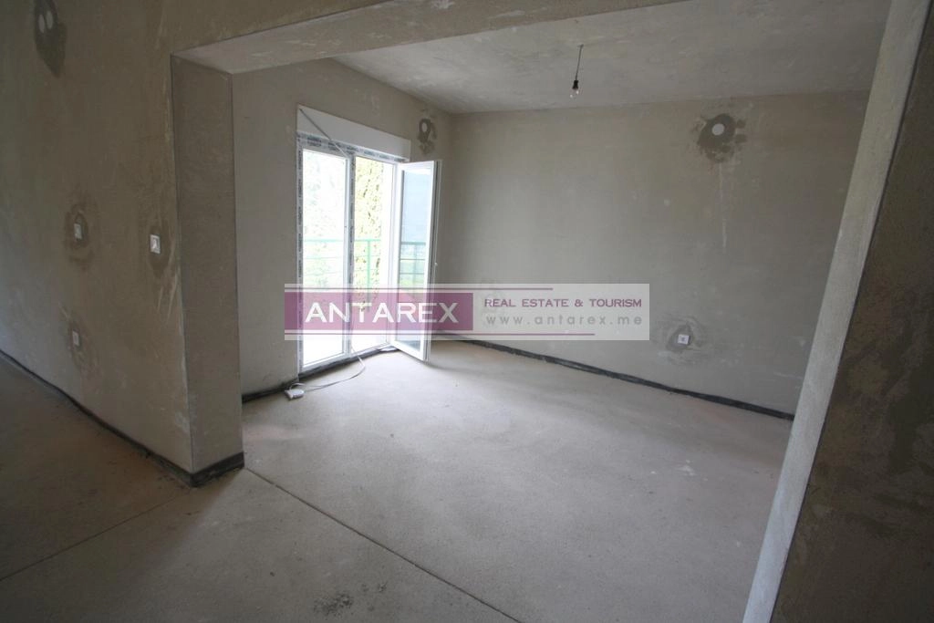 Nova-kuca-sa-velikim-placem-u-Igalu-Herceg-Novi-8 Kuća 331 m² – Igalo, Herceg Novi — fotografija 9
