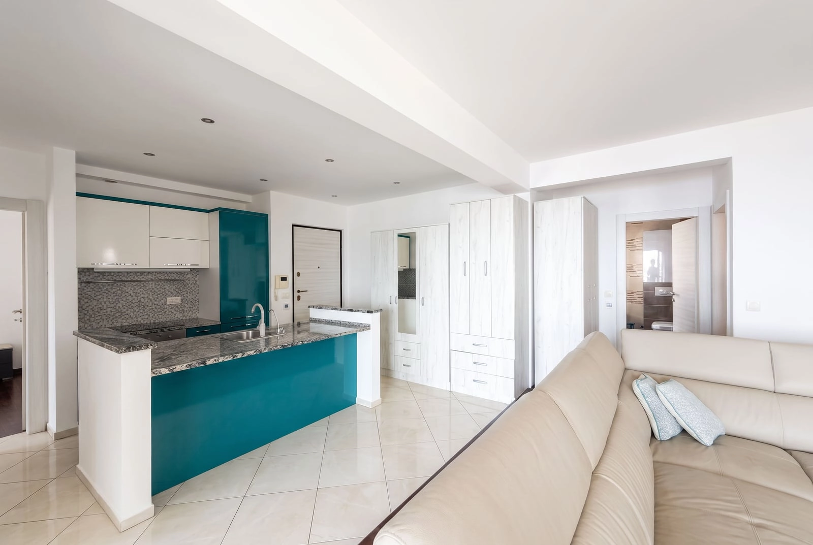Trosoban-stan-u-kompleksu-MonteDreams-Light-Becici-Budva-1 Izdavanje: Trosoban stan 91 m² – Bečići, Budva — fotografija 2