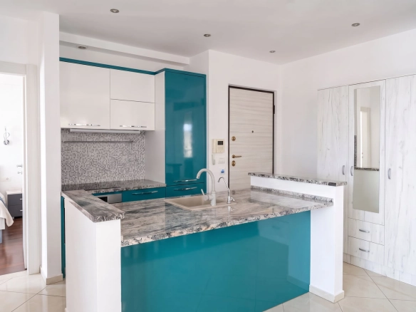 Izdavanje: Trosoban stan 91 m² – Bečići, Budva — fotografija 3