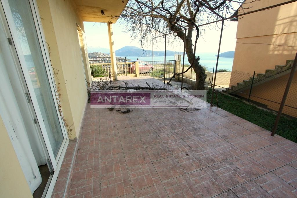 Kuca-sa-pogledom-na-zaliv-u-Suscepanu-Herceg-Novi-2 Kuća 140 m² – Sušćepan, Herceg Novi — fotografija 3