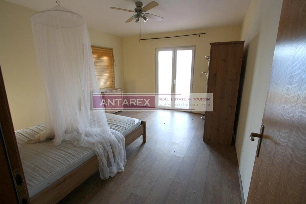 Kuca-sa-pogledom-na-zaliv-u-Suscepanu-Herceg-Novi-4 Kuća 140 m² – Sušćepan, Herceg Novi — fotografija 5