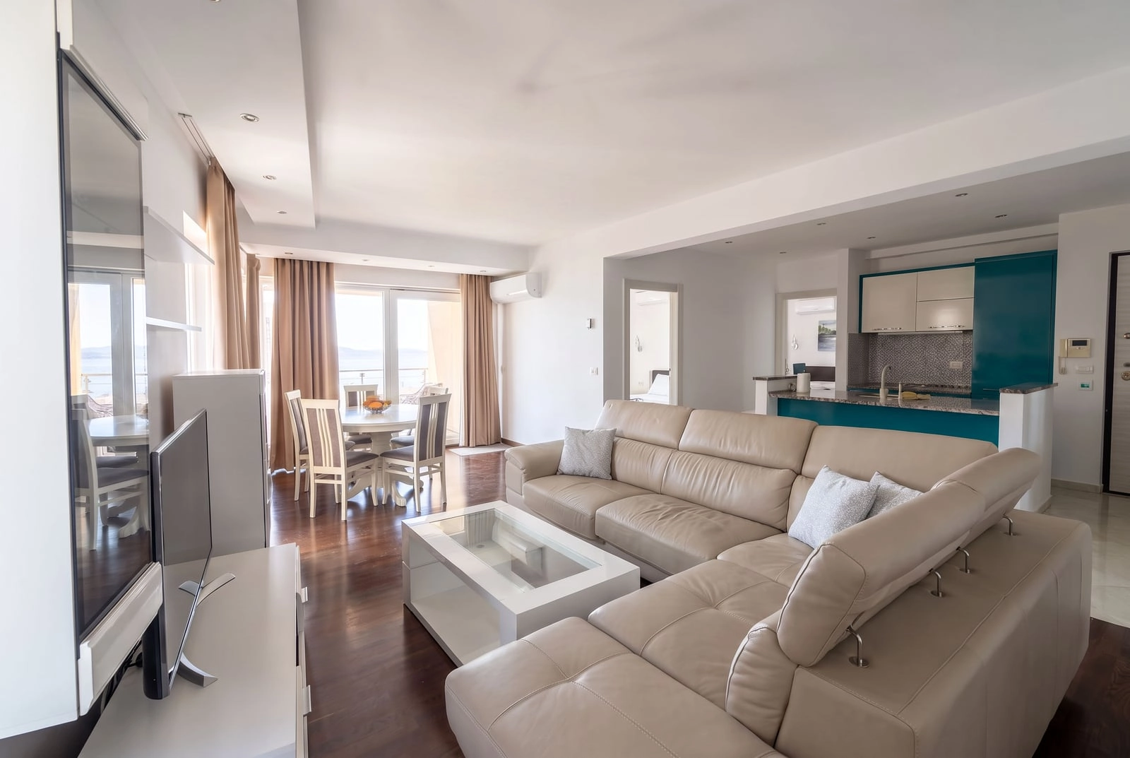 Trosoban-stan-u-kompleksu-MonteDreams-Light-Becici-Budva-8 Izdavanje: Trosoban stan 91 m² – Bečići, Budva — fotografija 9