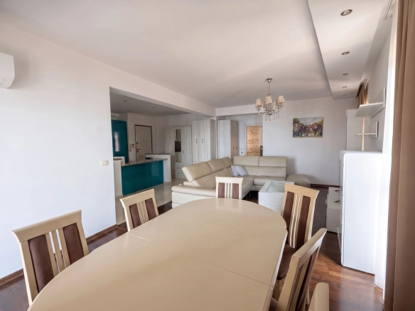Izdavanje: Trosoban stan 91 m² – Bečići, Budva — fotografija 12