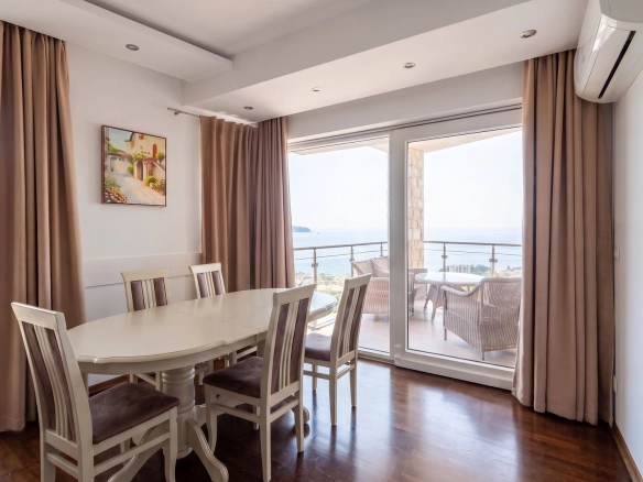 Izdavanje: Trosoban stan 91 m² – Bečići, Budva — fotografija 13