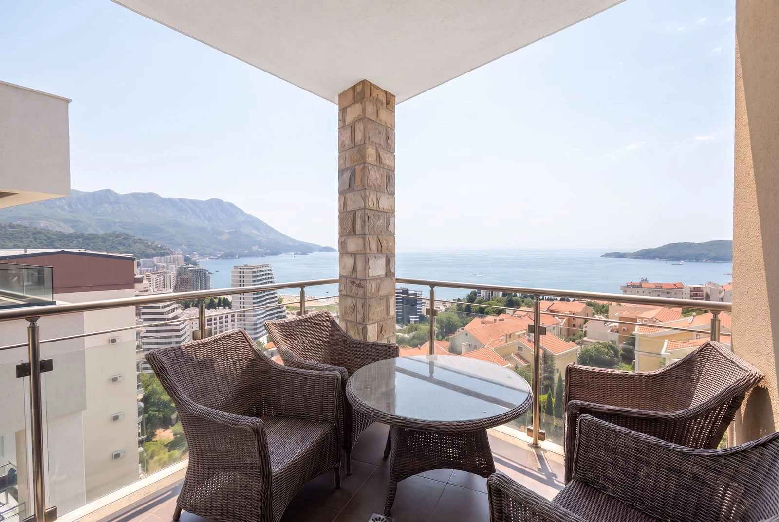 Trosoban-stan-u-kompleksu-MonteDreams-Light-Becici-Budva-13 Izdavanje: Trosoban stan 91 m² – Bečići, Budva — fotografija 14