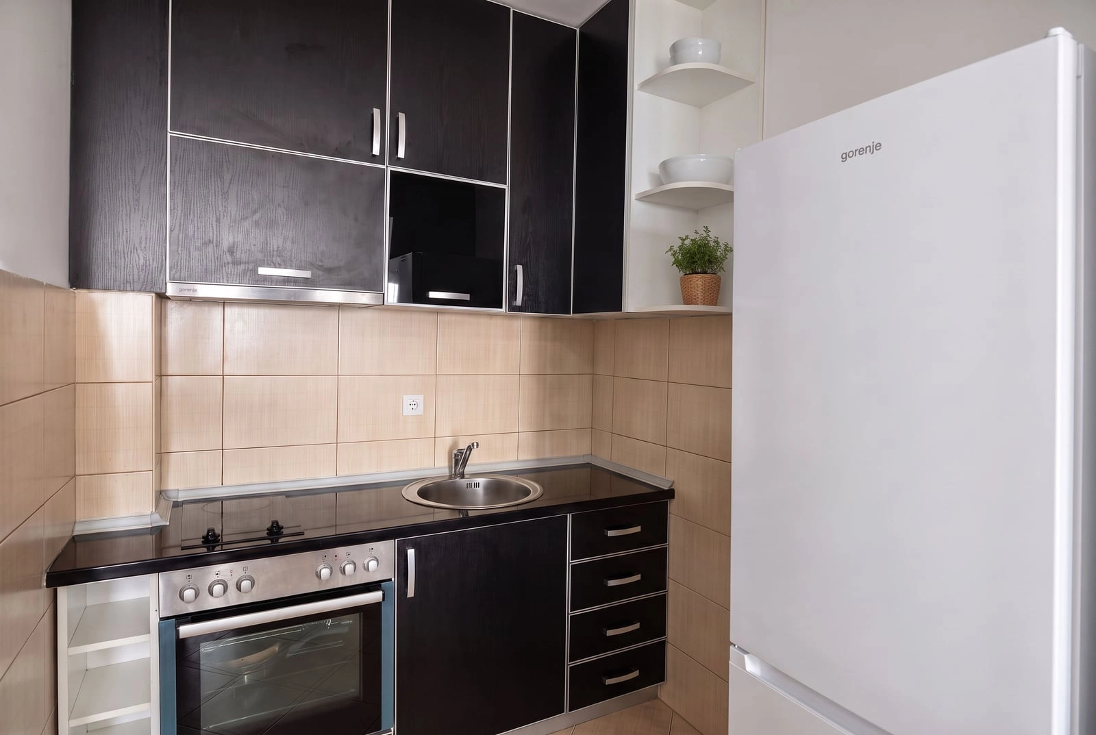 Jednosoban-stan-sa-terasom-u-Budvi-6 Jednosoban stan 53 m² – Budva — fotografija 7
