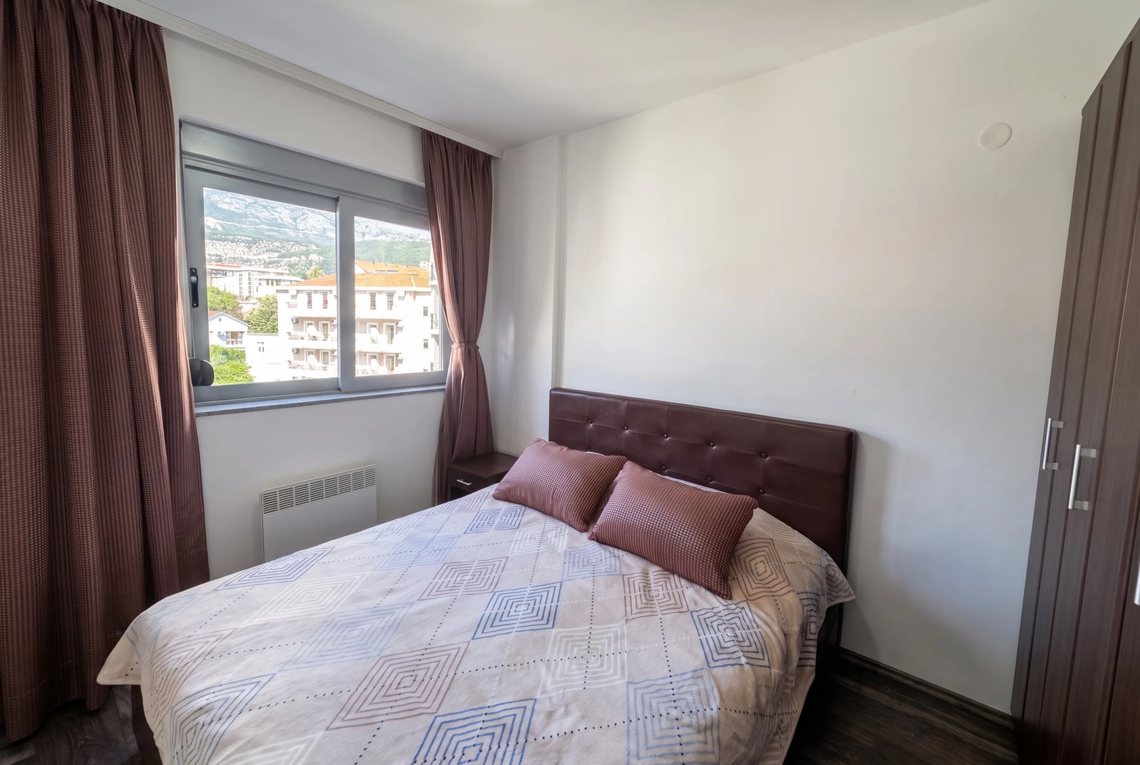 Jednosoban-stan-sa-terasom-u-Budvi-9 Jednosoban stan 53 m² – Budva — fotografija 10