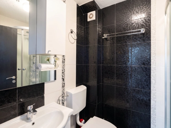 Jednosoban stan 53 m² – Budva — fotografija 13