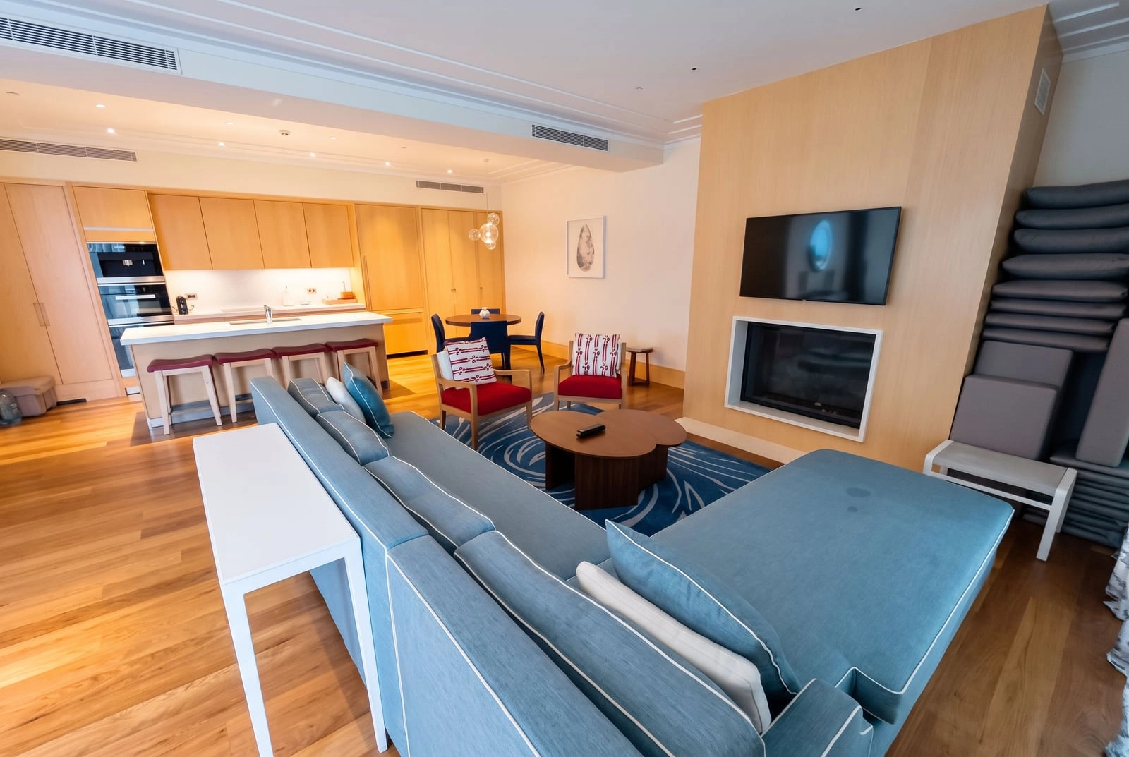 Trosoban stan 244 m² – Tivat — fotografija 3