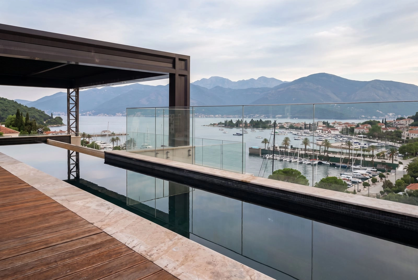 Trosoban stan 244 m² – Tivat — fotografija 16