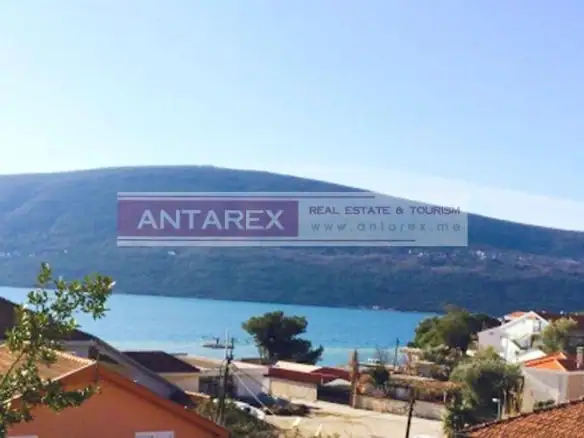 Dvosoban stan u Baošićima