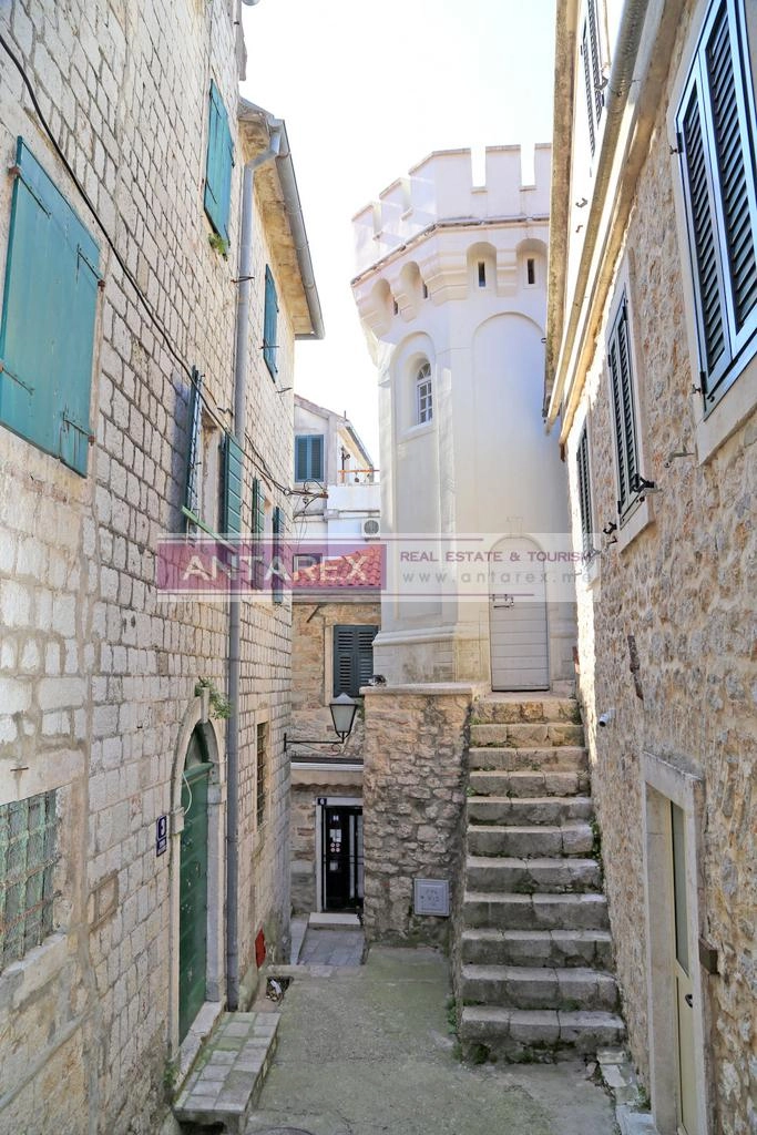 Jednosoban-stan-u-starom-gradu-Herceg-Novi-6 Jednosoban stan 30 m² – Herceg Novi — fotografija 7