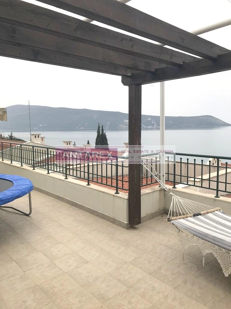 Penthaus-s-terasom-i-pogledom-na-more-Savina-Herceg-Novi-1 Dvosoban stan 207 m² – Herceg Novi — fotografija 2