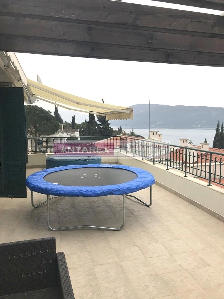 Penthaus-s-terasom-i-pogledom-na-more-Savina-Herceg-Novi-2 Dvosoban stan 207 m² – Herceg Novi — fotografija 3