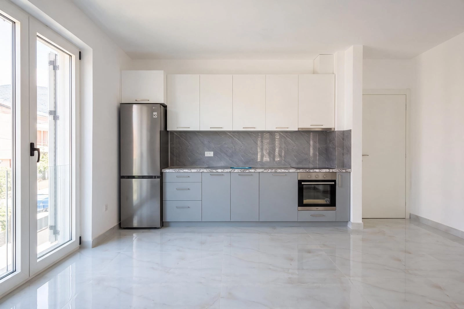 Dvosoban stan 63 m² – Tivat — fotografija 2