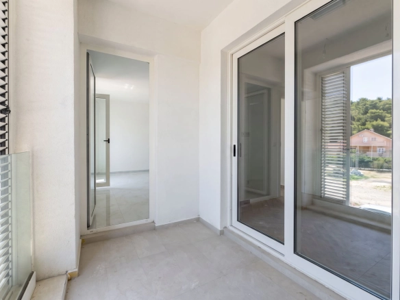 Dvosoban stan 63 m² – Tivat — fotografija 3