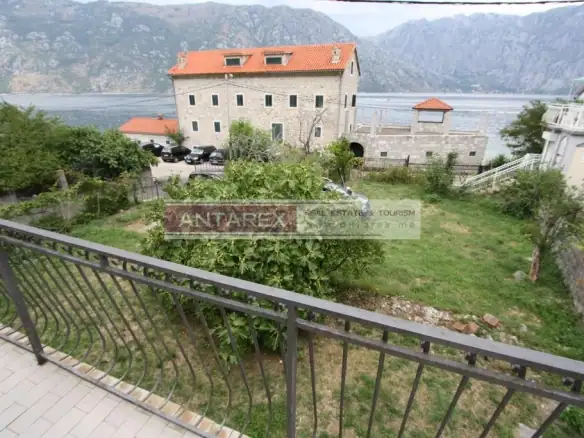 Kuća uz more u Stolivu