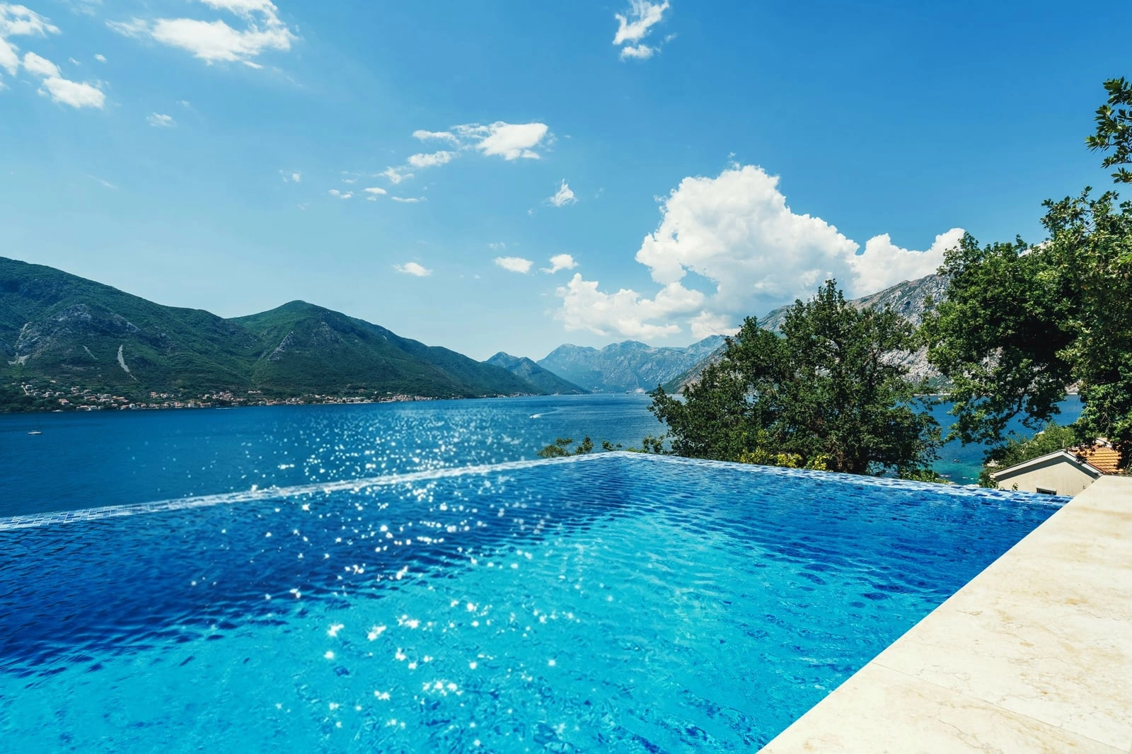 Vila-sa-infinity-bazenom-u-Dobroti-Kotor-10 Kuća 413 m² – Dobrota, Kotor — fotografija 11