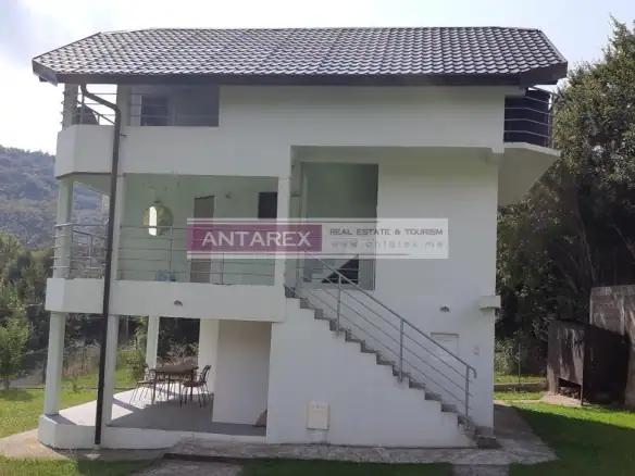 Kuća sa terasom u Zeleniki