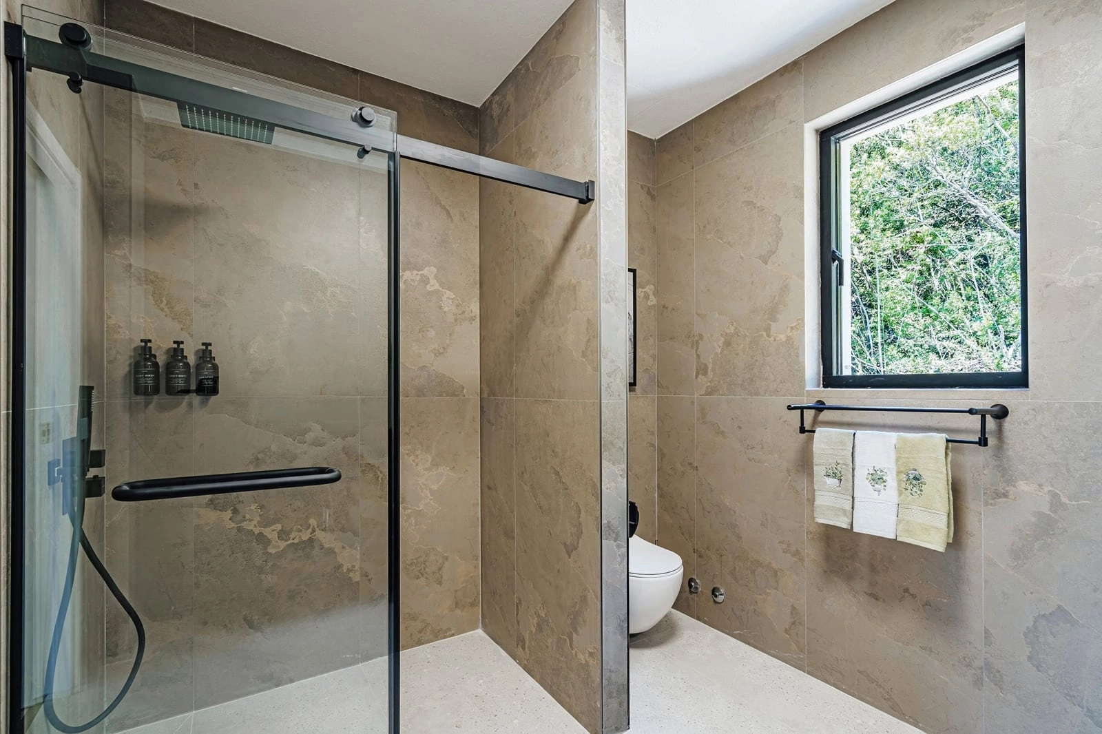 Vila-sa-infinity-bazenom-u-Dobroti-Kotor-17 Kuća 413 m² – Dobrota, Kotor — fotografija 18