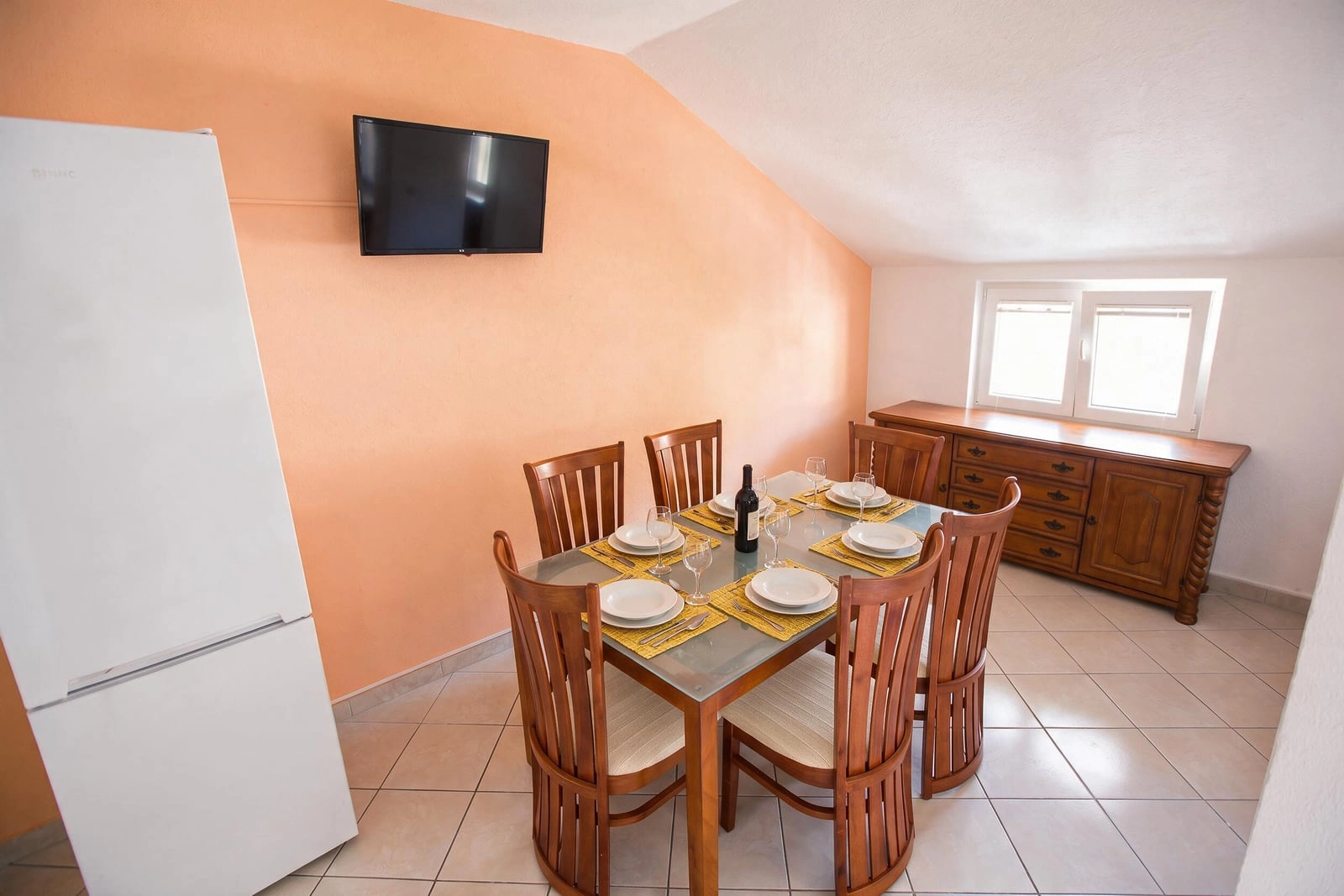 Dvosoban-stan-sa-terasom-u-Budvi-7 Dvosoban stan 60 m² – Budva — fotografija 8