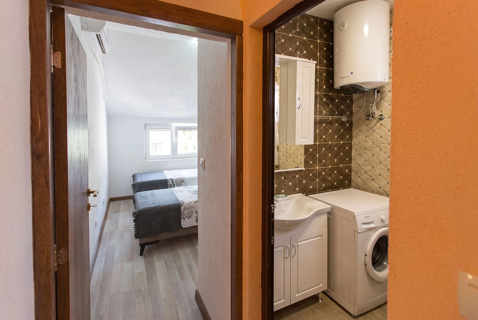 Dvosoban-stan-sa-terasom-u-Budvi-9 Dvosoban stan 60 m² – Budva — fotografija 10