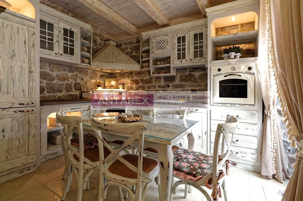 Kamena-kuca-na-prvoj-liniji-do-mora-Opatovo-Tivat-3 Kuća 125 m² – Tivat — fotografija 4