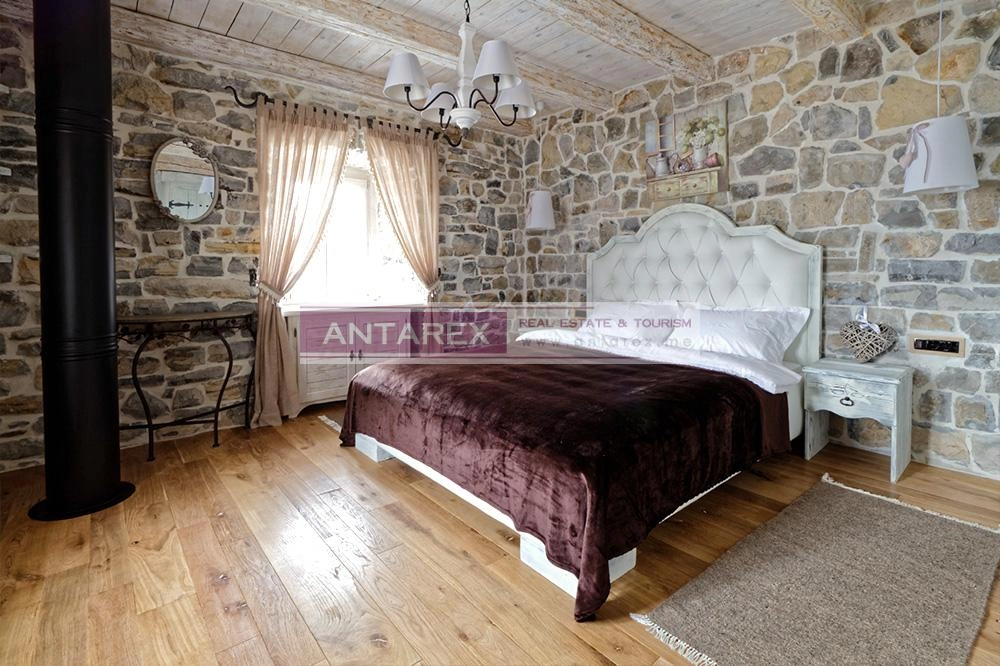 Kamena-kuca-na-prvoj-liniji-do-mora-Opatovo-Tivat-8 Kuća 125 m² – Tivat — fotografija 9