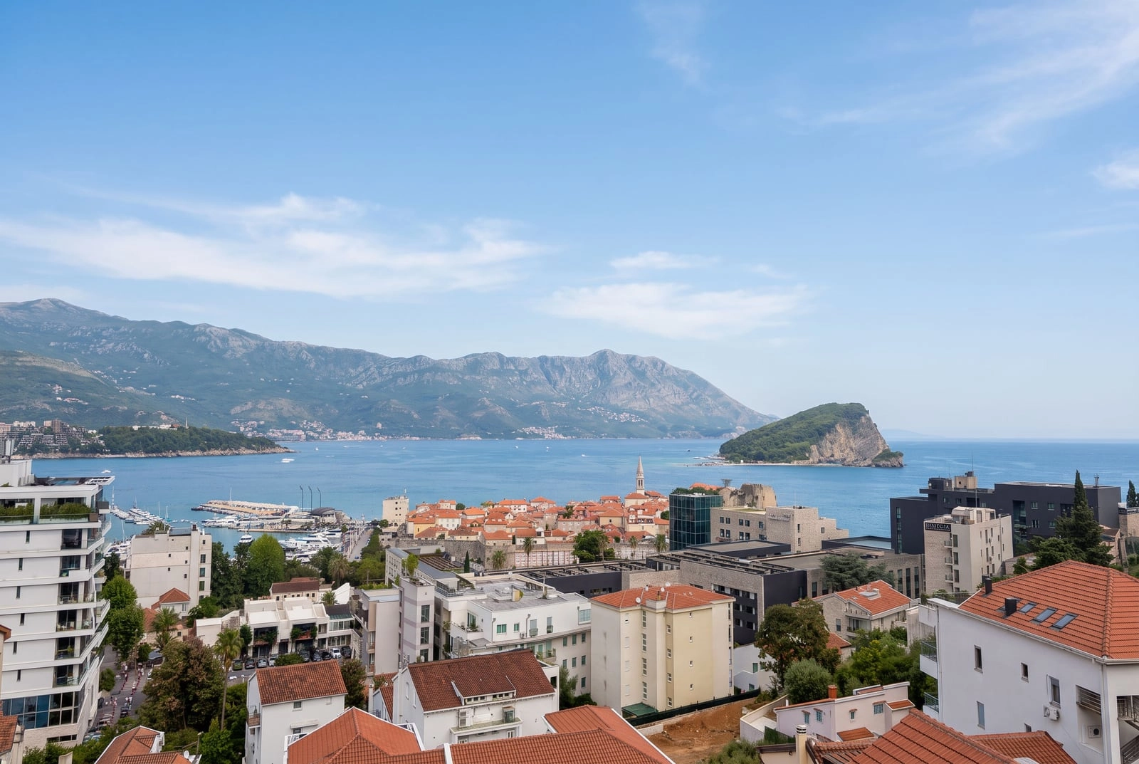 Jednosoban-stan-s-terasom-i-pogledom-na-more-Gospostina-Budva-3 Izdavanje: Jednosoban stan – Gospoština, Budva — fotografija 4