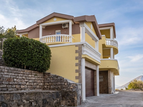 Kuća 228 m² – Tivat — fotografija 3