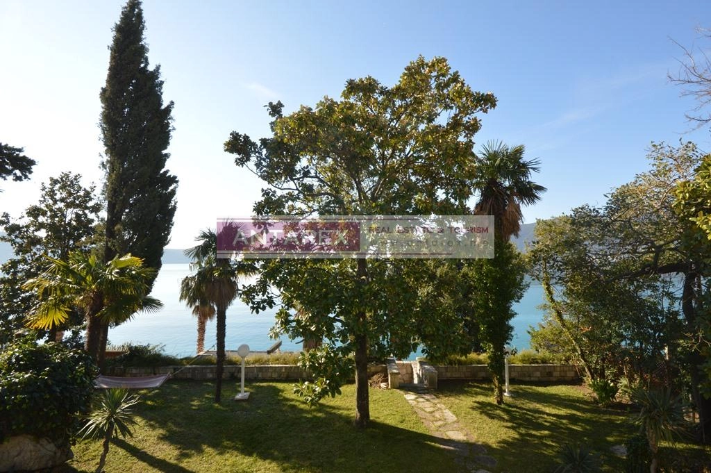 Kamena-vila-u-Savini-Herceg-Novi-9 Kuća 200 m² – Savina, Herceg Novi — fotografija 10
