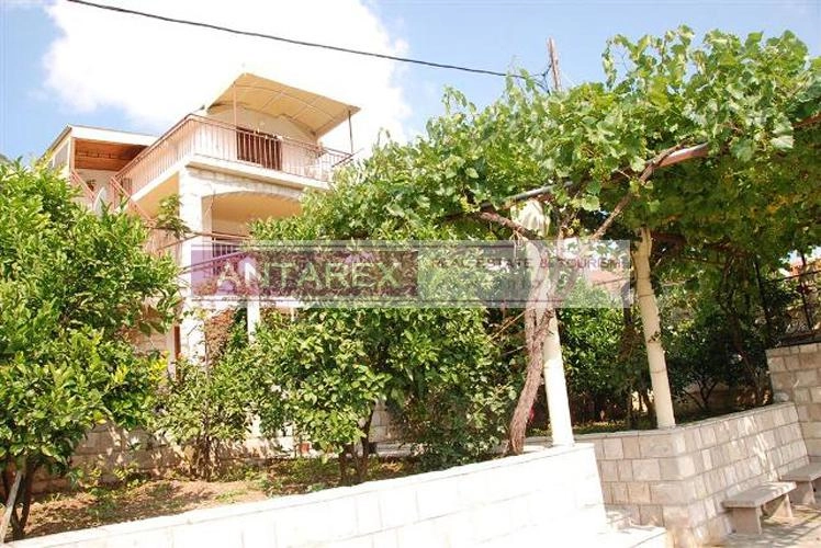 Kuca-sa-apartmanima-uz-rijeku-Sutorinu-Igalo-Herceg-Novi-1 Kuća 228 m² – Igalo, Herceg Novi — fotografija 2