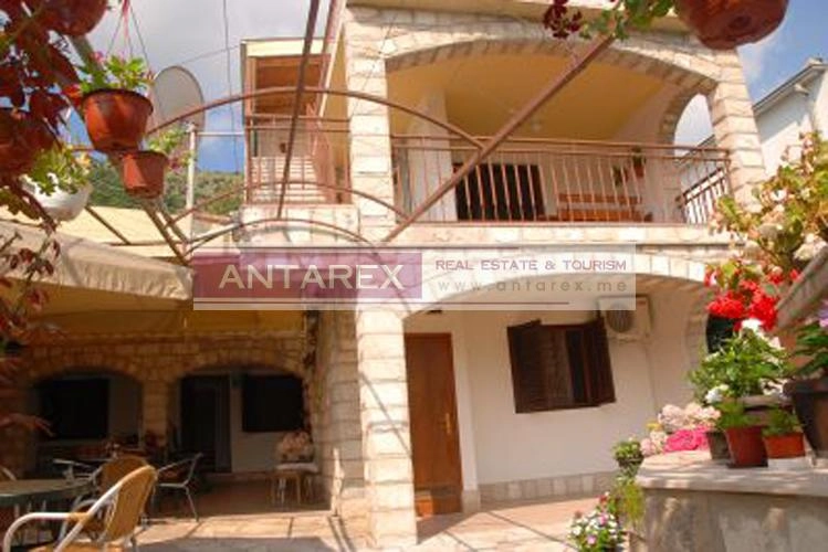 Kuca-sa-apartmanima-uz-rijeku-Sutorinu-Igalo-Herceg-Novi-3 Kuća 228 m² – Igalo, Herceg Novi — fotografija 4