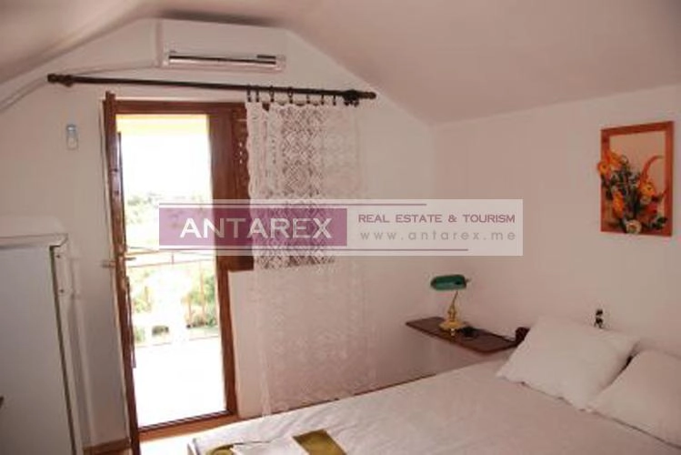 Kuca-sa-apartmanima-uz-rijeku-Sutorinu-Igalo-Herceg-Novi-6 Kuća 228 m² – Igalo, Herceg Novi — fotografija 7
