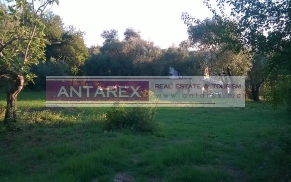Plac sa panoramskim pogledom u Kavaču