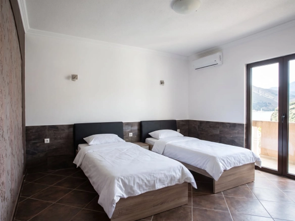 Kuća 198 m² – Tivat — fotografija 11