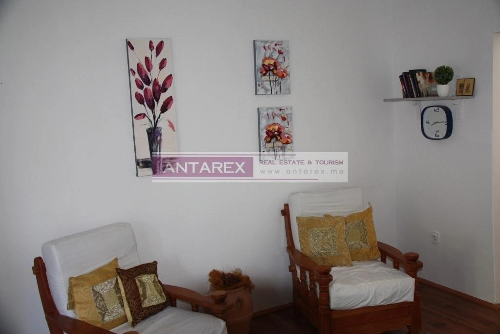 Kuca-sa-tri-sprata-u-Igalu-Herceg-Novi-3 Kuća 232 m² – Igalo, Herceg Novi — fotografija 4
