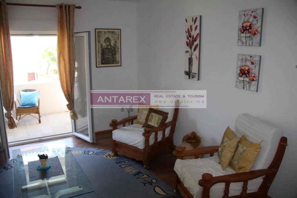 Kuca-sa-tri-sprata-u-Igalu-Herceg-Novi-5 Kuća 232 m² – Igalo, Herceg Novi — fotografija 6