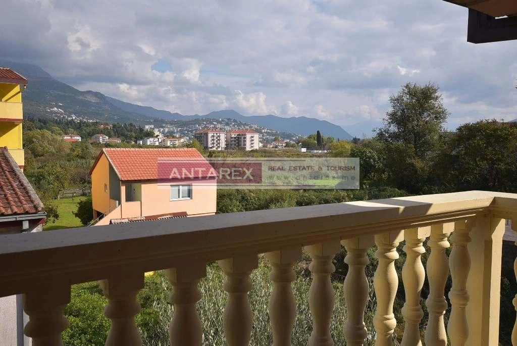 Kuca-sa-tri-sprata-u-Igalu-Herceg-Novi-15 Kuća 232 m² – Igalo, Herceg Novi — fotografija 16