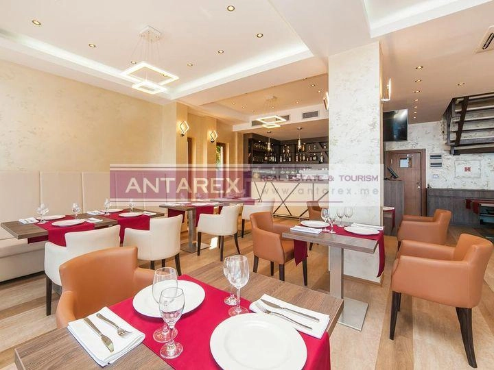 Hotel-na-prvoj-liniji-do-mora-u-Bijeloj-Herceg-Novi-4 Poslovni prostor 1.000 m² – Bijela, Herceg Novi — fotografija 5