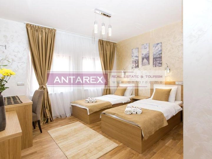 Hotel-na-prvoj-liniji-do-mora-u-Bijeloj-Herceg-Novi-11 Poslovni prostor 1.000 m² – Bijela, Herceg Novi — fotografija 12
