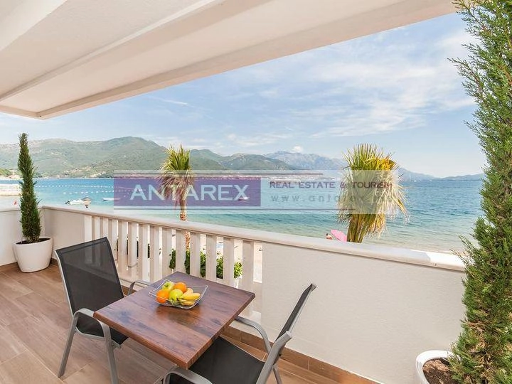 Hotel-na-prvoj-liniji-do-mora-u-Bijeloj-Herceg-Novi-15 Poslovni prostor 1.000 m² – Bijela, Herceg Novi — fotografija 16