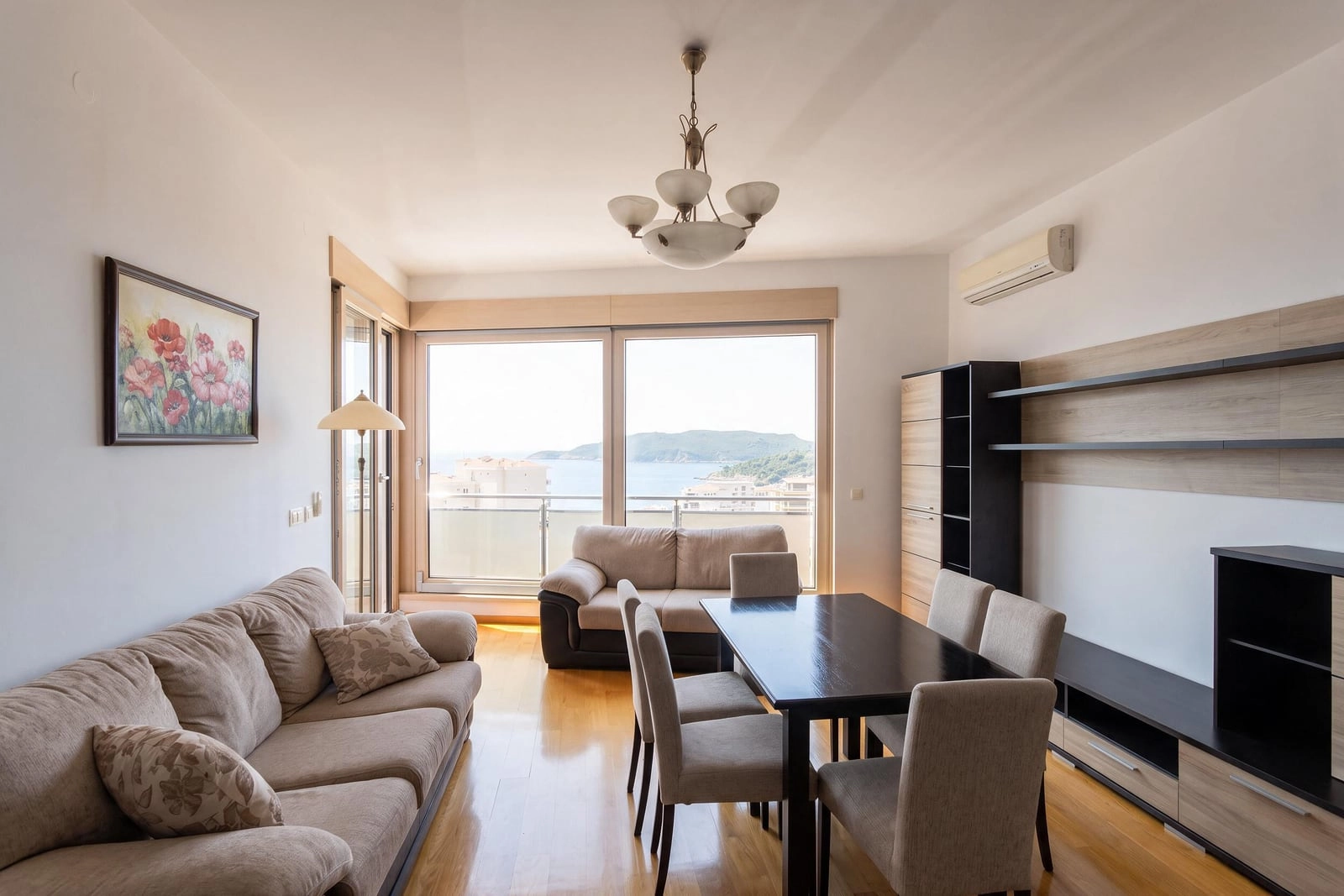 Trosoban-stan-sa-pogledom-na-more-u-Becicima-Budva-2 Trosoban stan 98 m² – Bečići, Budva — fotografija 3