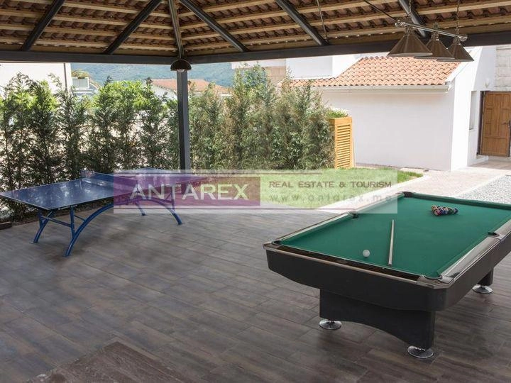 Hotel-na-prvoj-liniji-do-mora-u-Bijeloj-Herceg-Novi-16 Poslovni prostor 1.000 m² – Bijela, Herceg Novi — fotografija 17