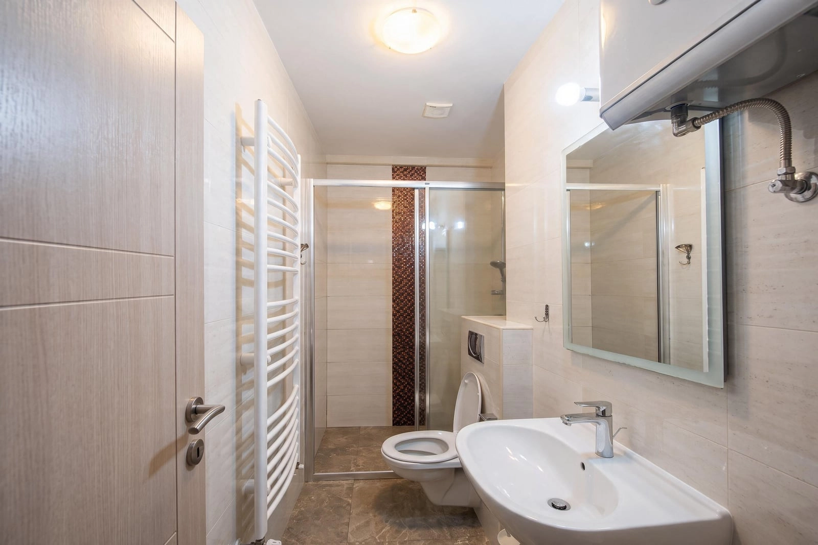 Trosoban-stan-sa-pogledom-na-more-u-Becicima-Budva-16 Trosoban stan 98 m² – Bečići, Budva — fotografija 17