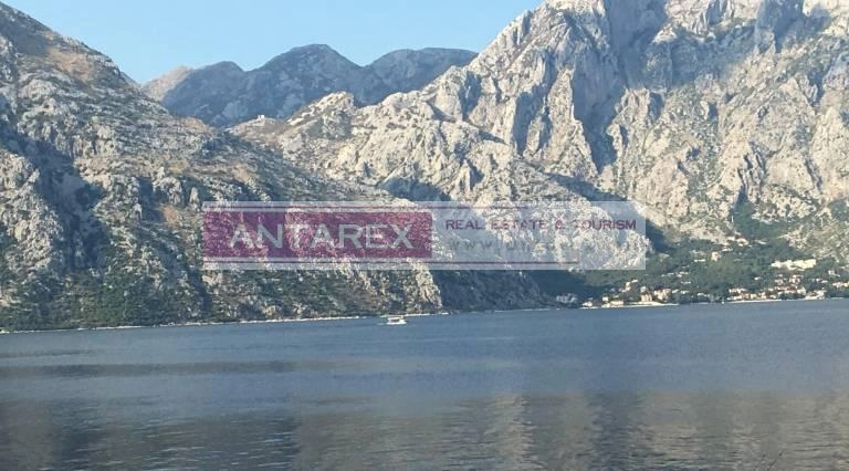Kuca-na-prvoj-liniji-do-mora-u-Prcanju-Kotor-12 Kuća 150 m² – Prčanj, Kotor — fotografija 13