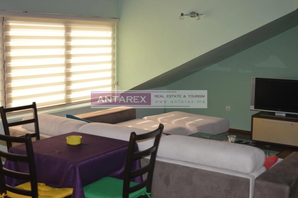 Kuca-na-prvoj-liniji-do-mora-u-Bijeloj-Herceg-Novi-8 Kuća 154 m² – Bijela, Herceg Novi — fotografija 9
